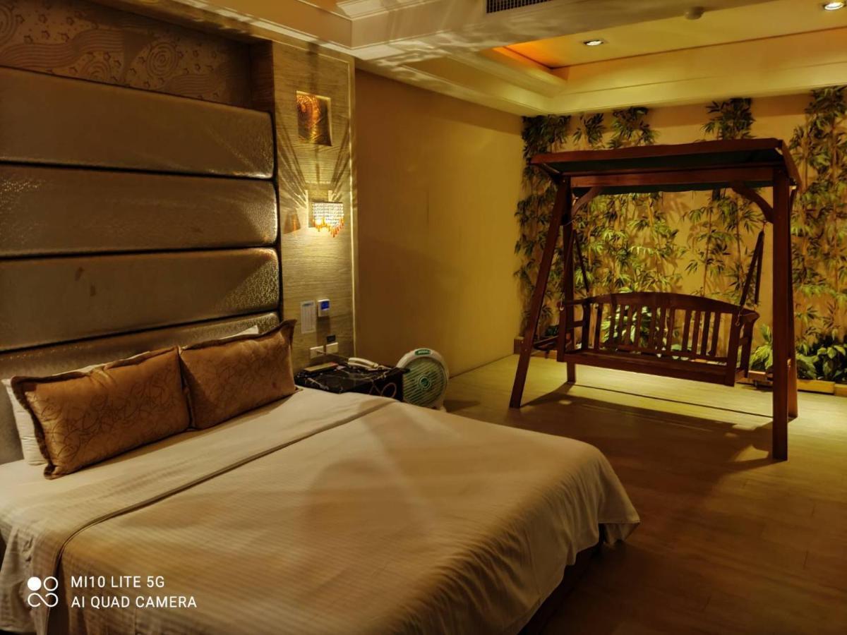 Blue Sky Motel Guishan Exterior foto